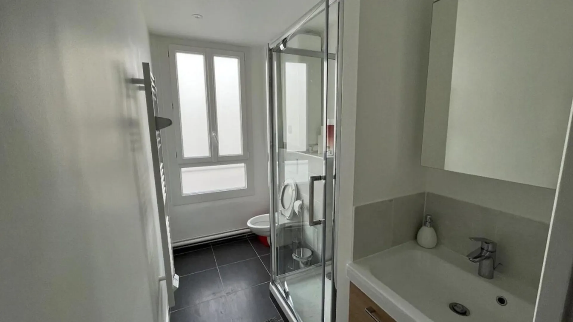 Flexliving - Superb Whole Apartment - Caulaincourt Paris